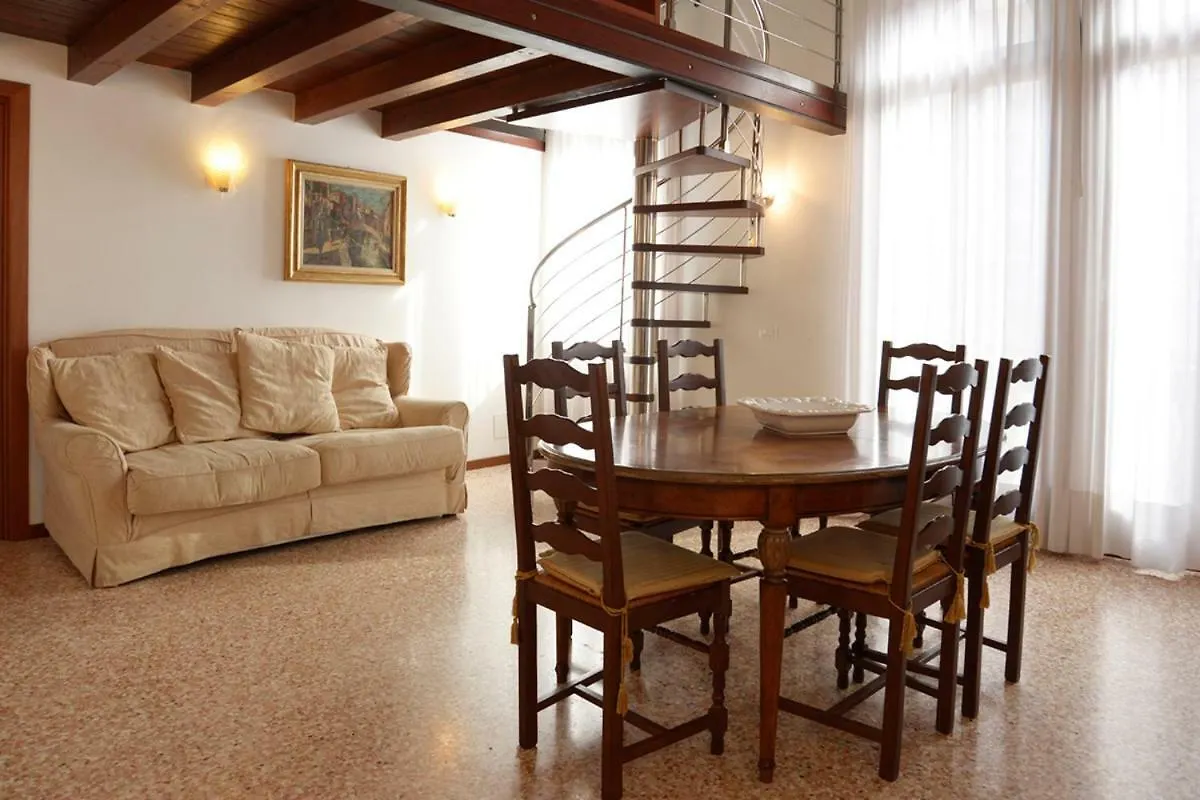 Apartamento Sunny Canal A/C Wifi Venecia Italia